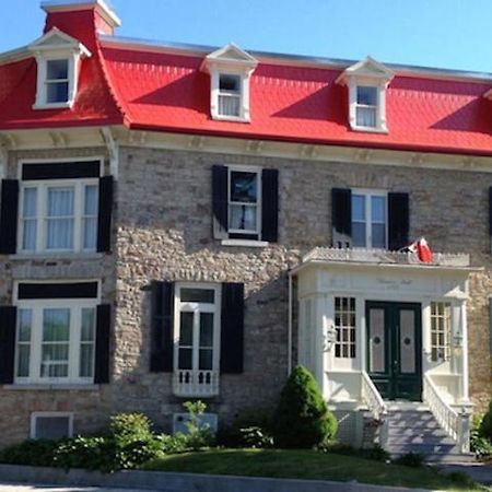 Chrysler House Bed & Breakfast Gananoque Exterior foto